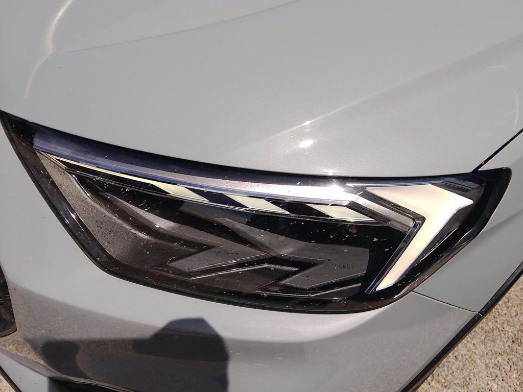 https://cdn-sm.caraffinity.it/images/vehicles/4736316/5/large