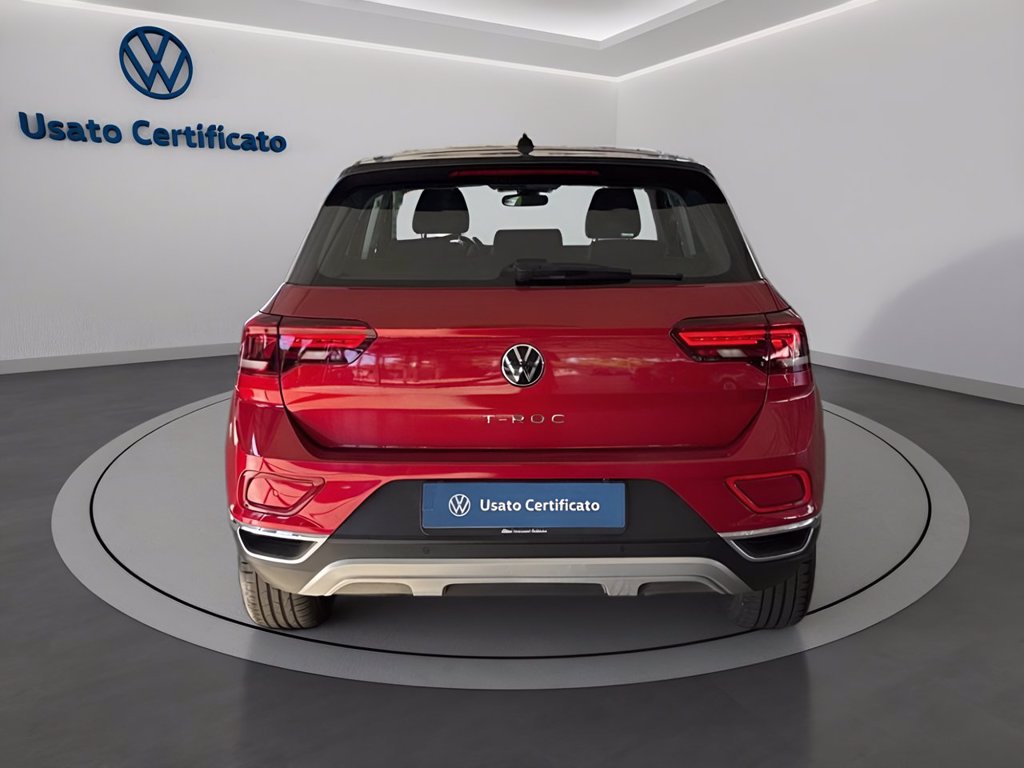 https://cdn-sm.caraffinity.it/images/vehicles/4736329/4/large
