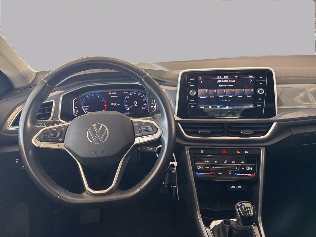 https://cdn-sm.caraffinity.it/images/vehicles/4736329/7/large