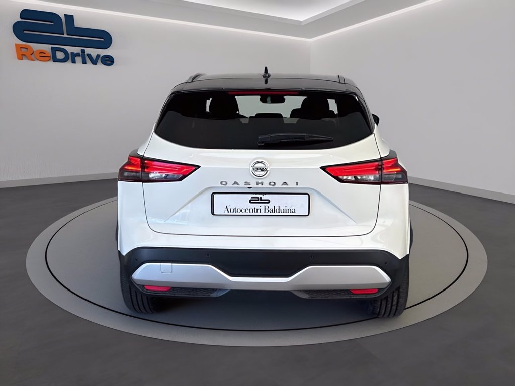 https://cdn-sm.caraffinity.it/images/vehicles/4736588/4/large