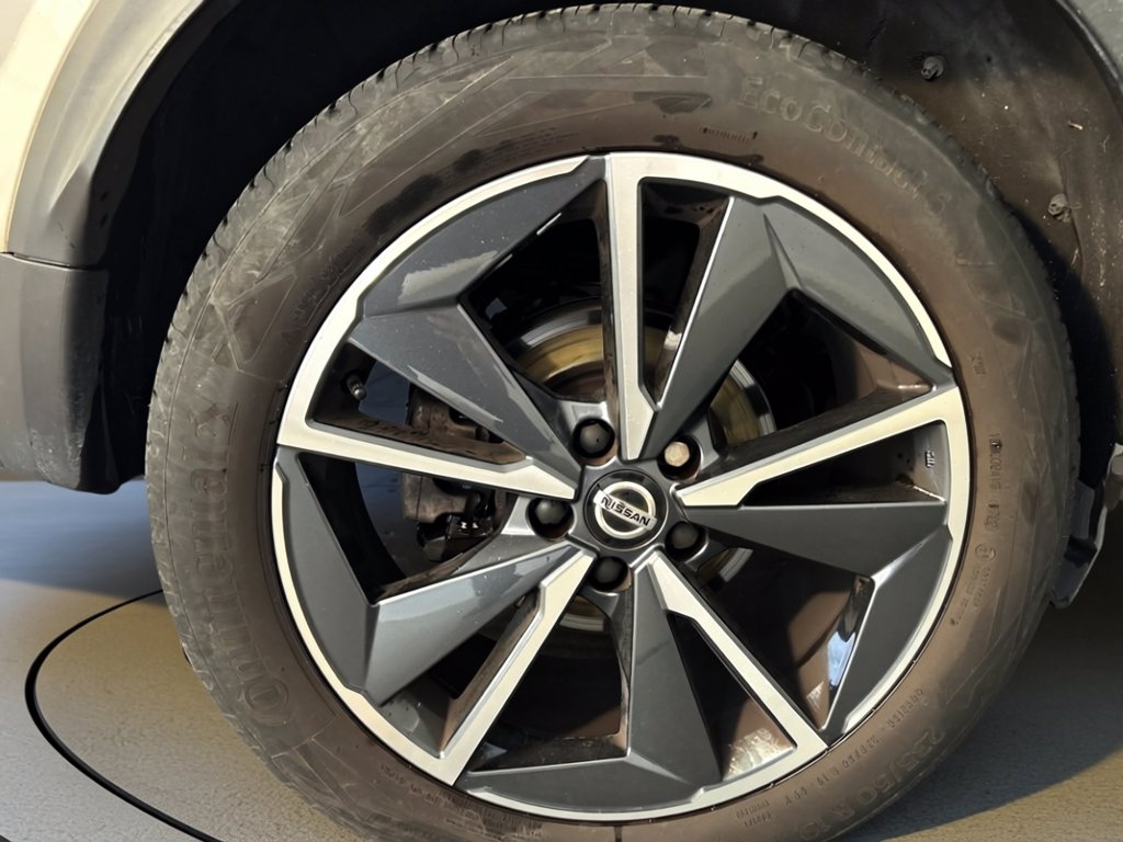 https://cdn-sm.caraffinity.it/images/vehicles/4736588/6/large