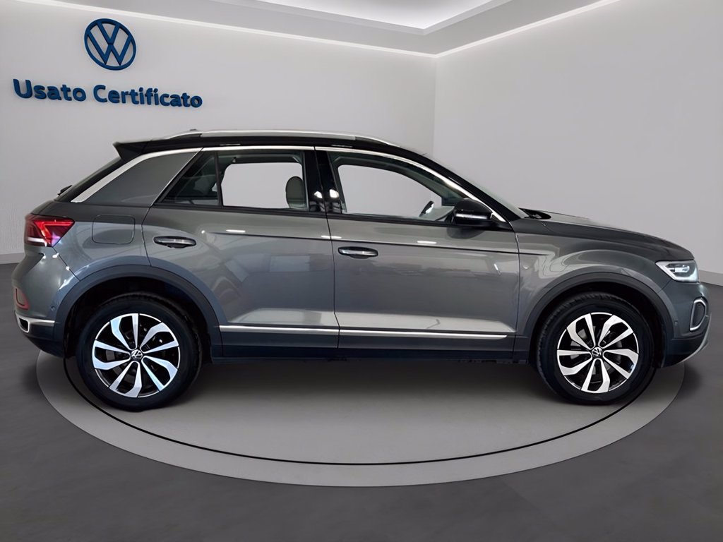 https://cdn-sm.caraffinity.it/images/vehicles/4736590/2/large