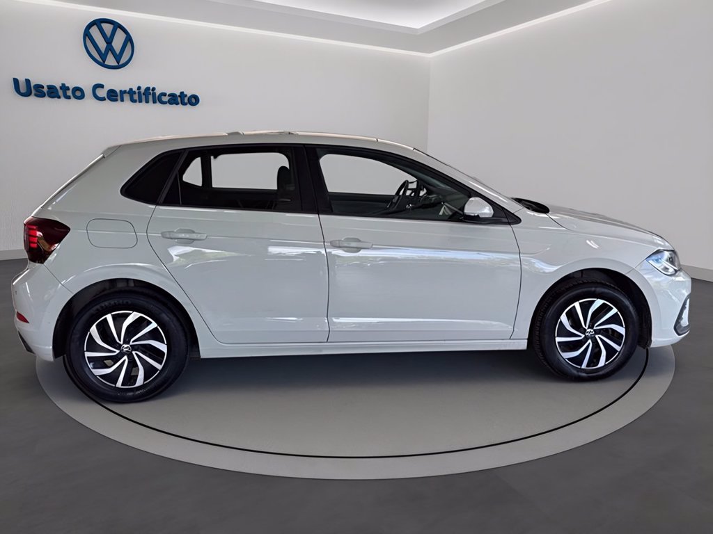 https://cdn-sm.caraffinity.it/images/vehicles/4736591/2/large
