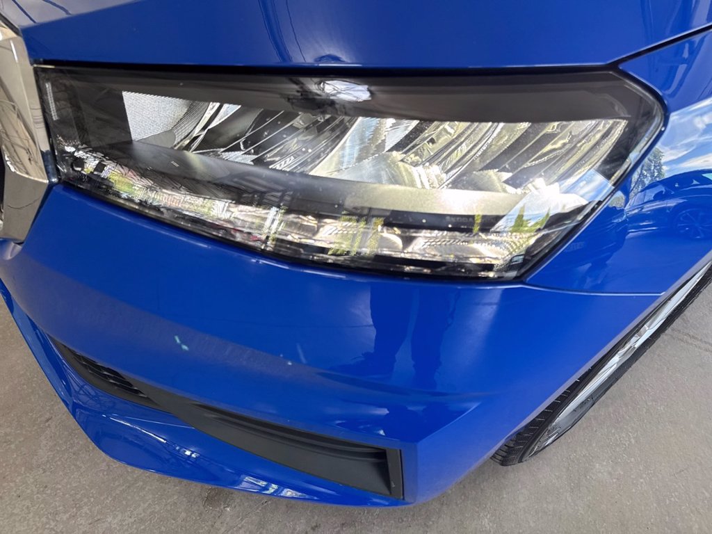 https://cdn-sm.caraffinity.it/images/vehicles/4736592/5/large