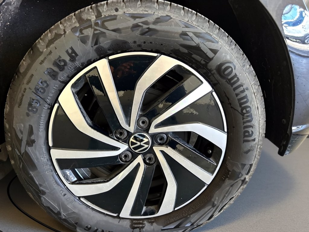 https://cdn-sm.caraffinity.it/images/vehicles/4736593/5/large