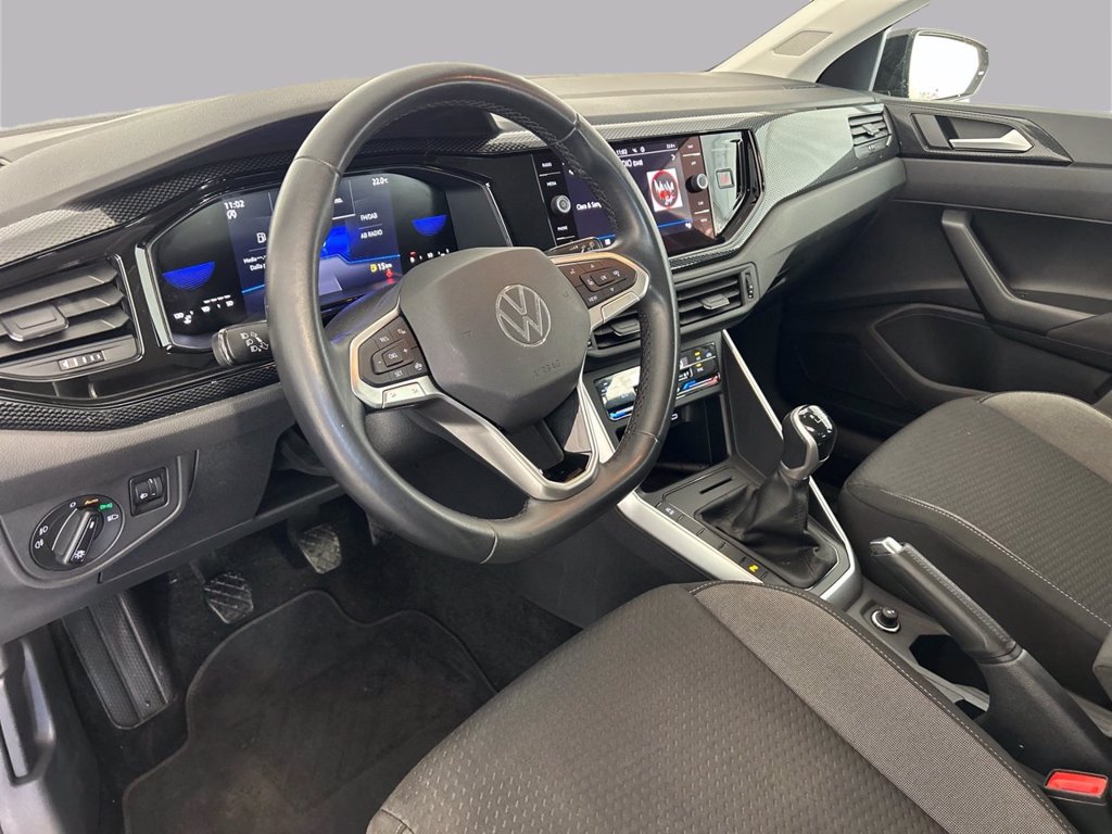 https://cdn-sm.caraffinity.it/images/vehicles/4736593/8/large