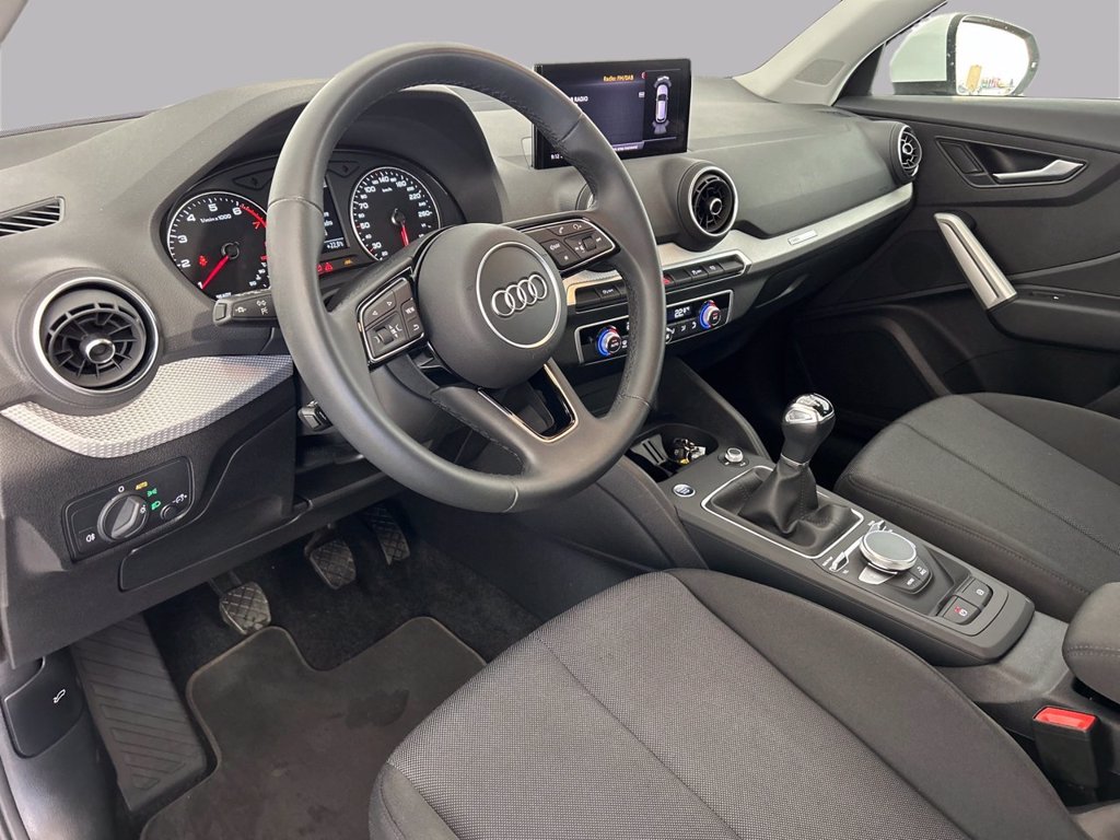 https://cdn-sm.caraffinity.it/images/vehicles/4738234/5/large