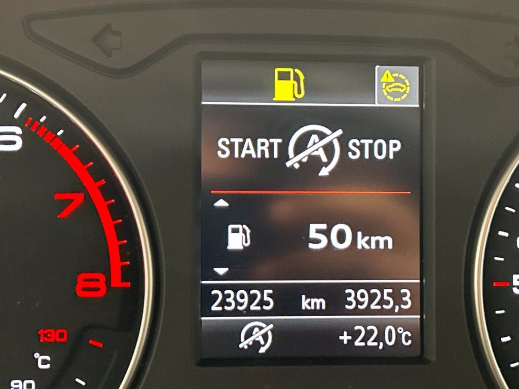 https://cdn-sm.caraffinity.it/images/vehicles/4738234/8/large