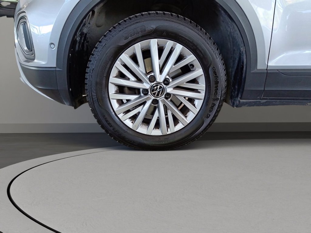 https://cdn-sm.caraffinity.it/images/vehicles/4740133/6/large
