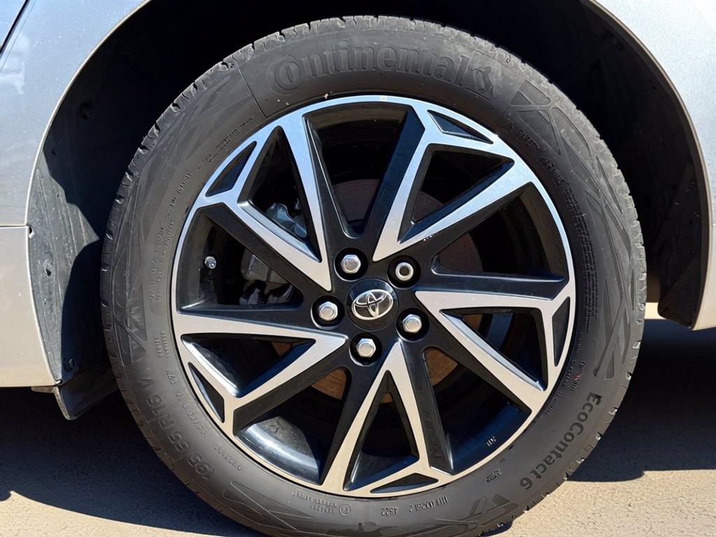 https://cdn-sm.caraffinity.it/images/vehicles/4740687/6/large