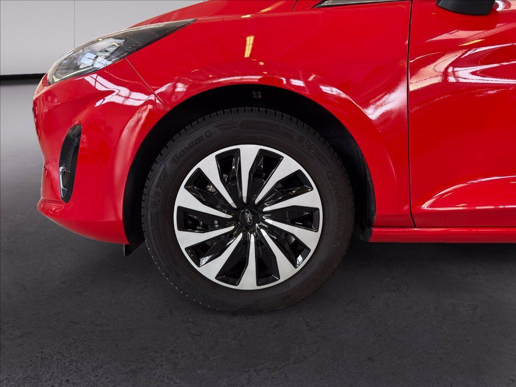 https://cdn-sm.caraffinity.it/images/vehicles/4740957/8/large