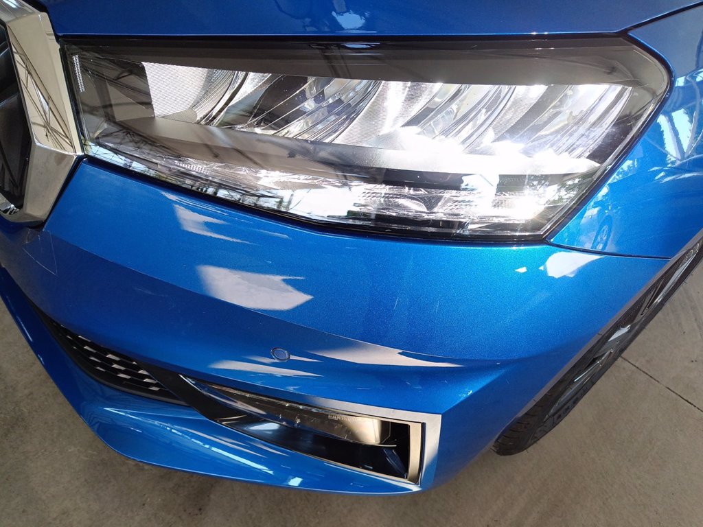 https://cdn-sm.caraffinity.it/images/vehicles/4741447/5/large