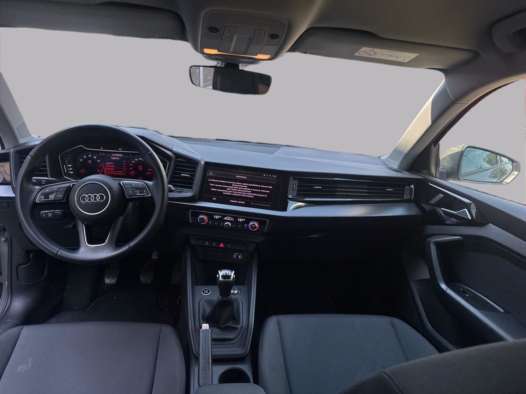 https://cdn-sm.caraffinity.it/images/vehicles/4741451/7/large