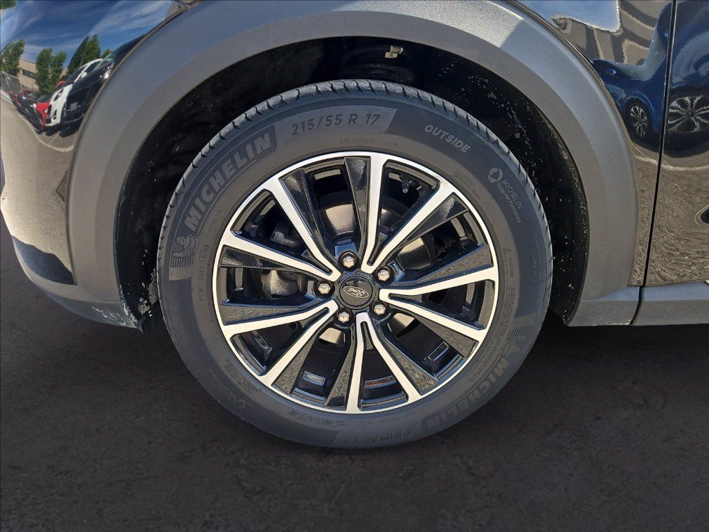 https://cdn-sm.caraffinity.it/images/vehicles/4741668/8/large