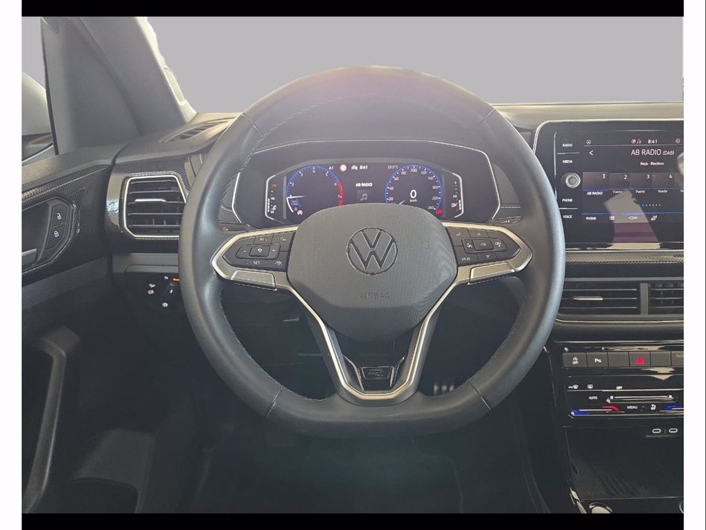 https://cdn-sm.caraffinity.it/images/vehicles/4742021/8/large