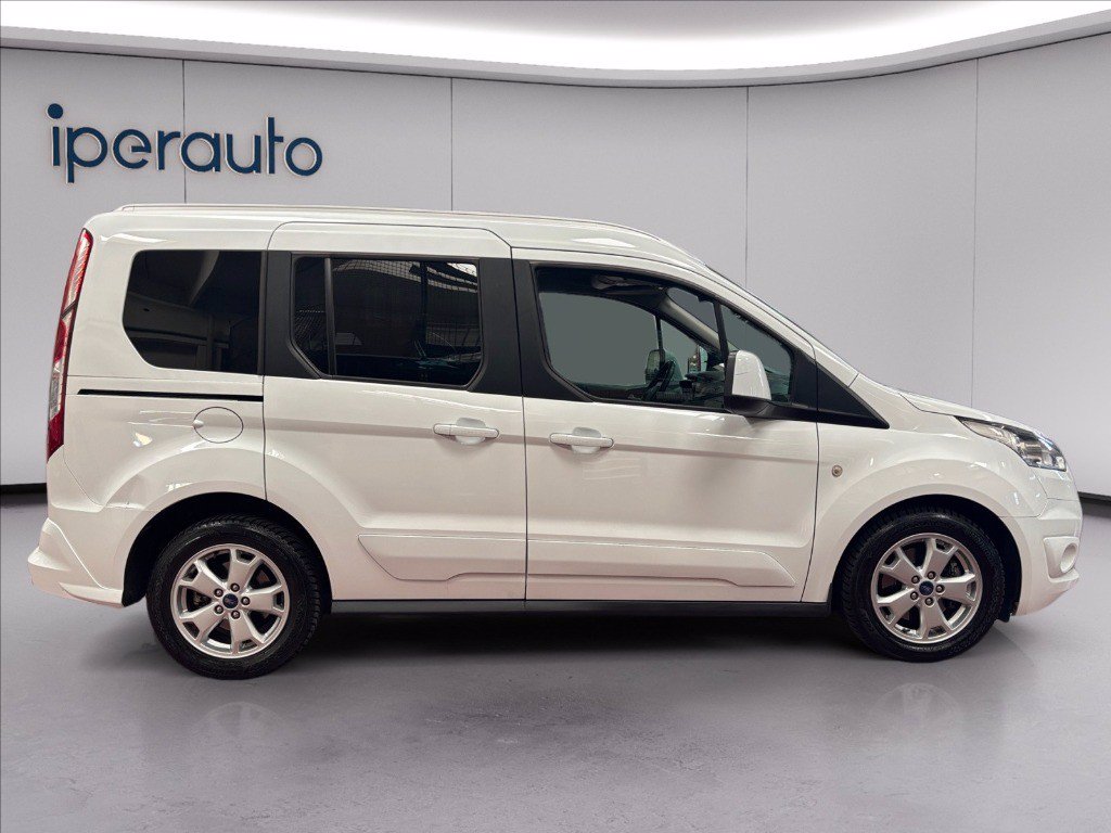 https://cdn-sm.caraffinity.it/images/vehicles/4742100/5/large
