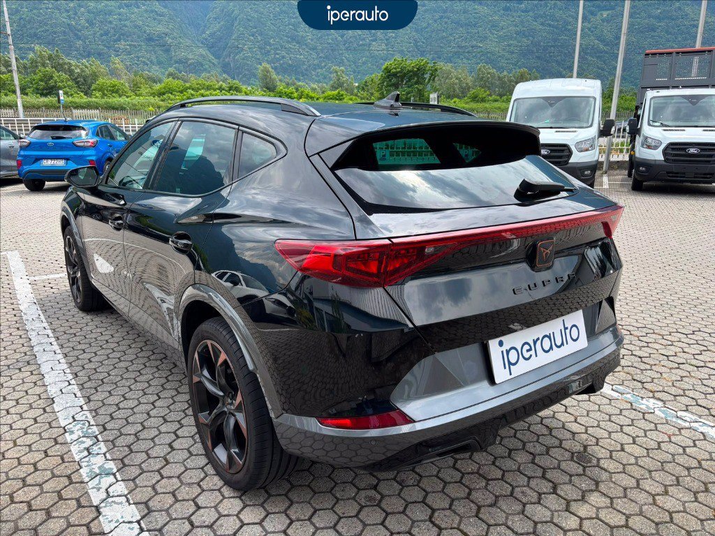 https://cdn-sm.caraffinity.it/images/vehicles/4742272/5/large