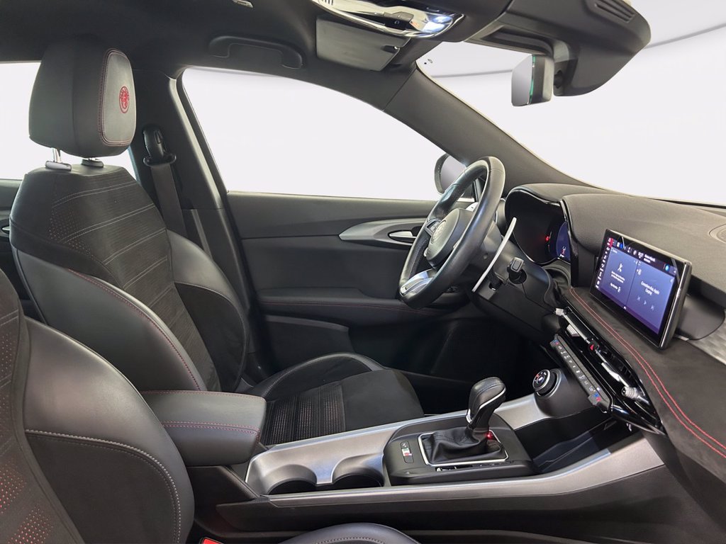 https://cdn-sm.caraffinity.it/images/vehicles/4742748/7/large