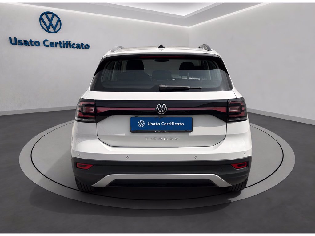 https://cdn-sm.caraffinity.it/images/vehicles/4742750/4/large