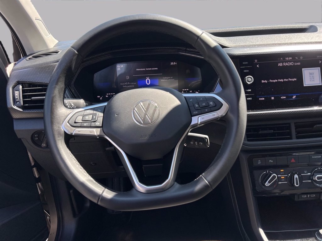 https://cdn-sm.caraffinity.it/images/vehicles/4742750/8/large