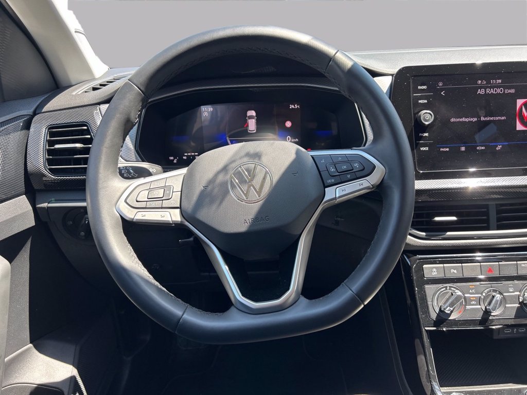 https://cdn-sm.caraffinity.it/images/vehicles/4742751/8/large
