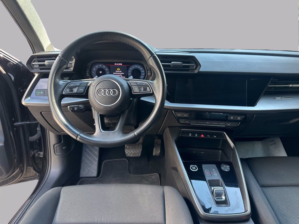 https://cdn-sm.caraffinity.it/images/vehicles/4742755/7/large