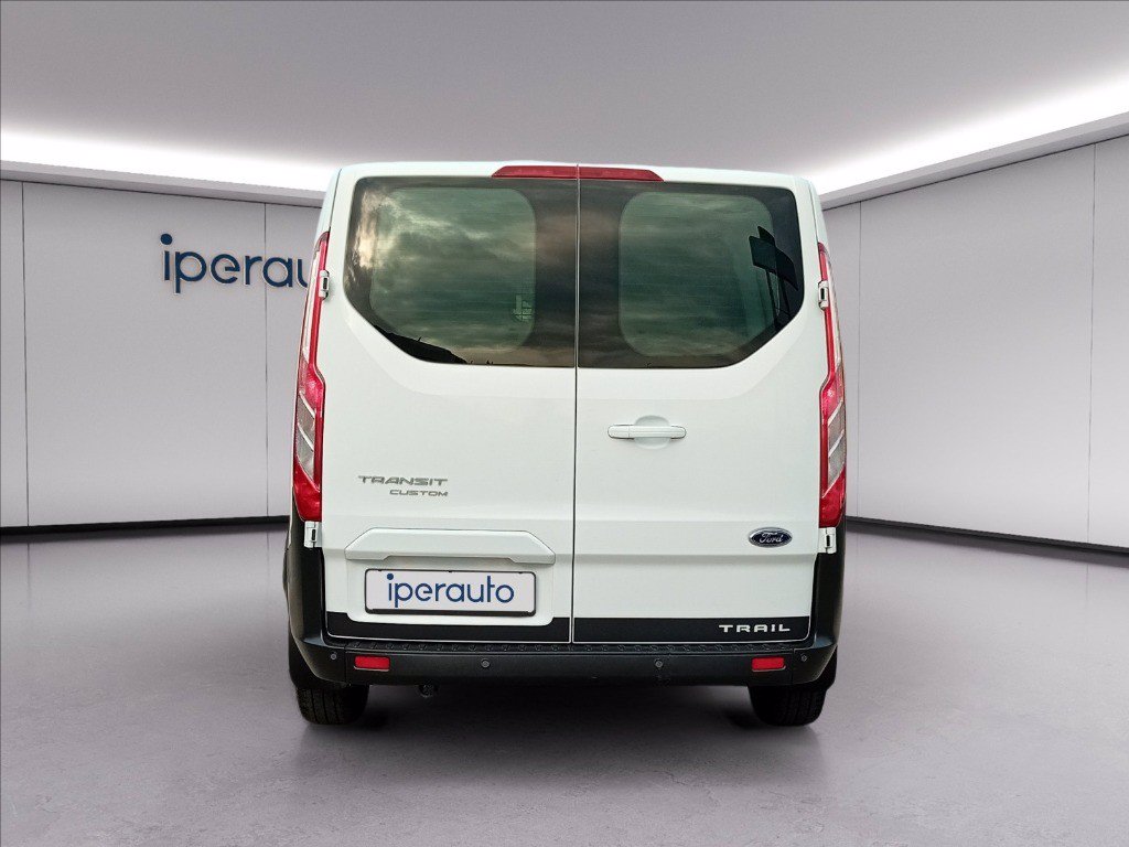 https://cdn-sm.caraffinity.it/images/vehicles/4746423/3/large