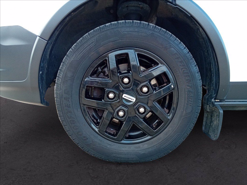 https://cdn-sm.caraffinity.it/images/vehicles/4746423/8/large