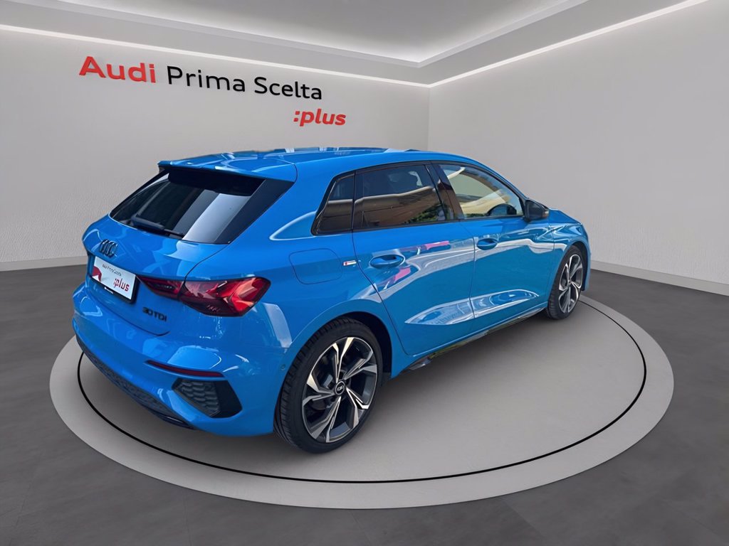https://cdn-sm.caraffinity.it/images/vehicles/4746857/3/large