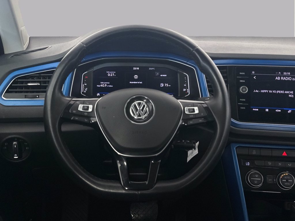 https://cdn-sm.caraffinity.it/images/vehicles/4747216/8/large