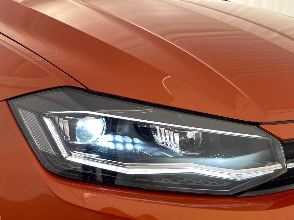 https://cdn-sm.caraffinity.it/images/vehicles/4747218/5/large