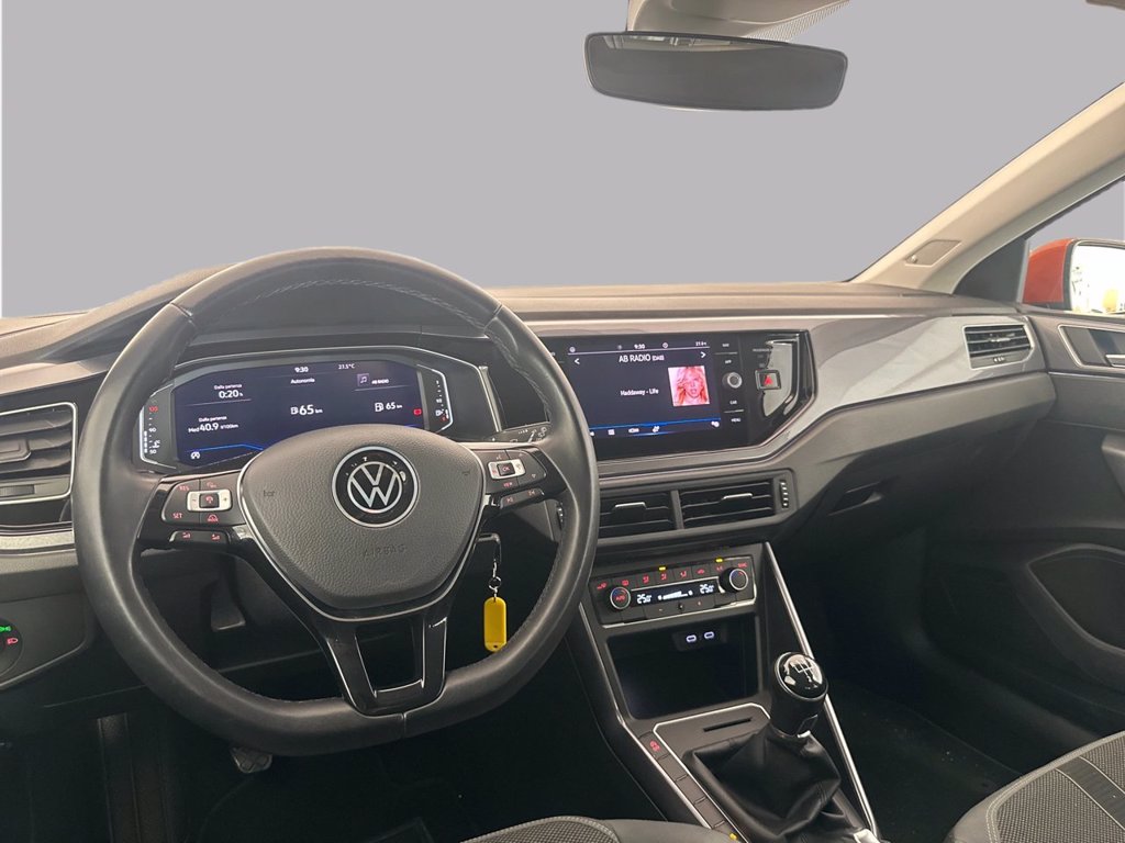 https://cdn-sm.caraffinity.it/images/vehicles/4747218/7/large