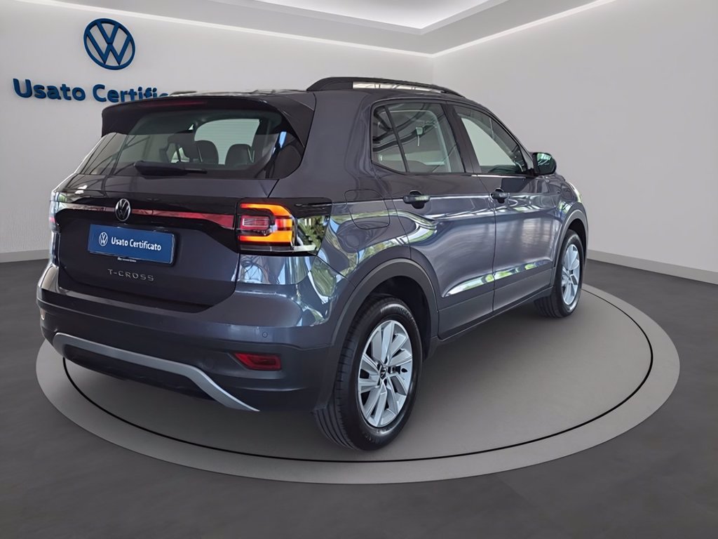 https://cdn-sm.caraffinity.it/images/vehicles/4747219/3/large