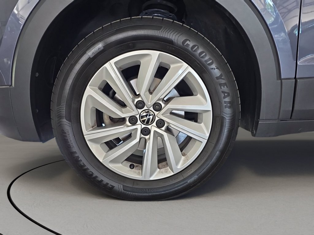 https://cdn-sm.caraffinity.it/images/vehicles/4747219/6/large