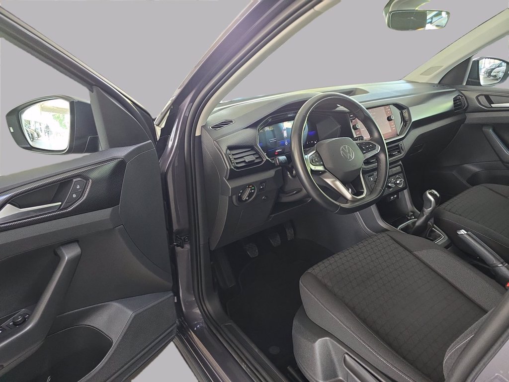 https://cdn-sm.caraffinity.it/images/vehicles/4747219/8/large