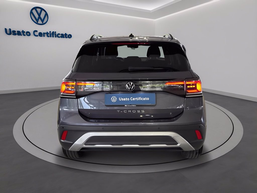 https://cdn-sm.caraffinity.it/images/vehicles/4748256/4/large