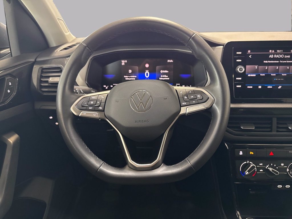 https://cdn-sm.caraffinity.it/images/vehicles/4748256/8/large