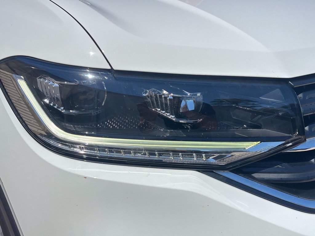 https://cdn-sm.caraffinity.it/images/vehicles/4749465/5/large