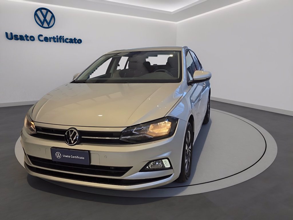 https://cdn-sm.caraffinity.it/images/vehicles/4749469/0/large?format=jpeg