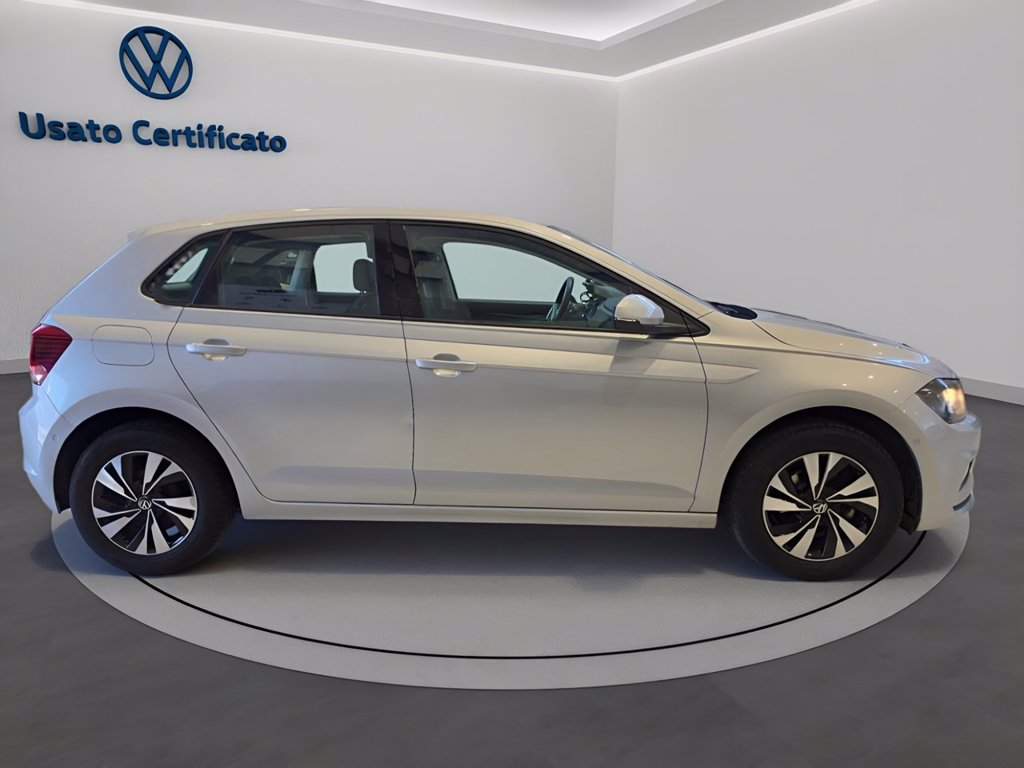 https://cdn-sm.caraffinity.it/images/vehicles/4749469/2/large