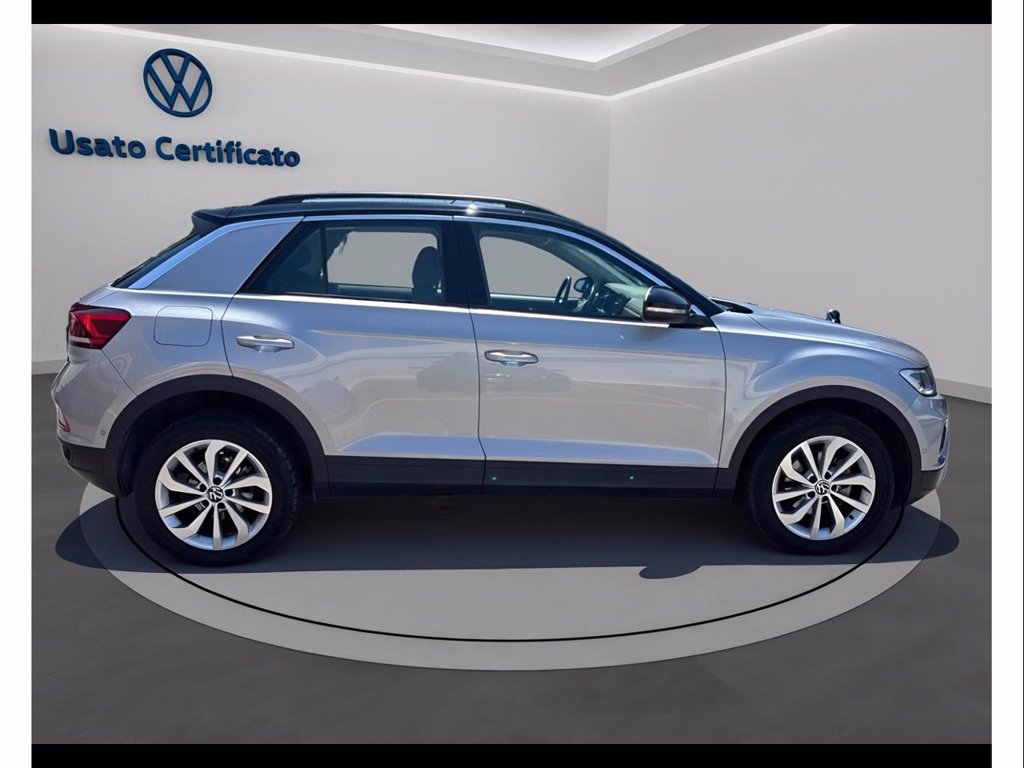 https://cdn-sm.caraffinity.it/images/vehicles/4749478/2/large