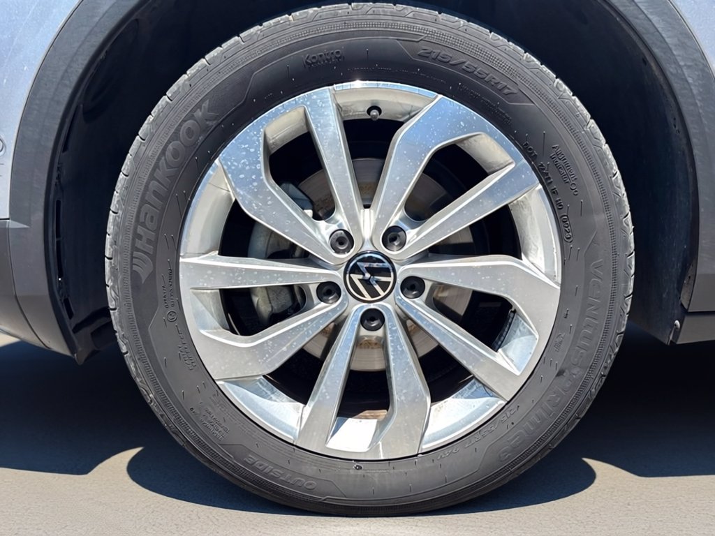https://cdn-sm.caraffinity.it/images/vehicles/4749478/6/large
