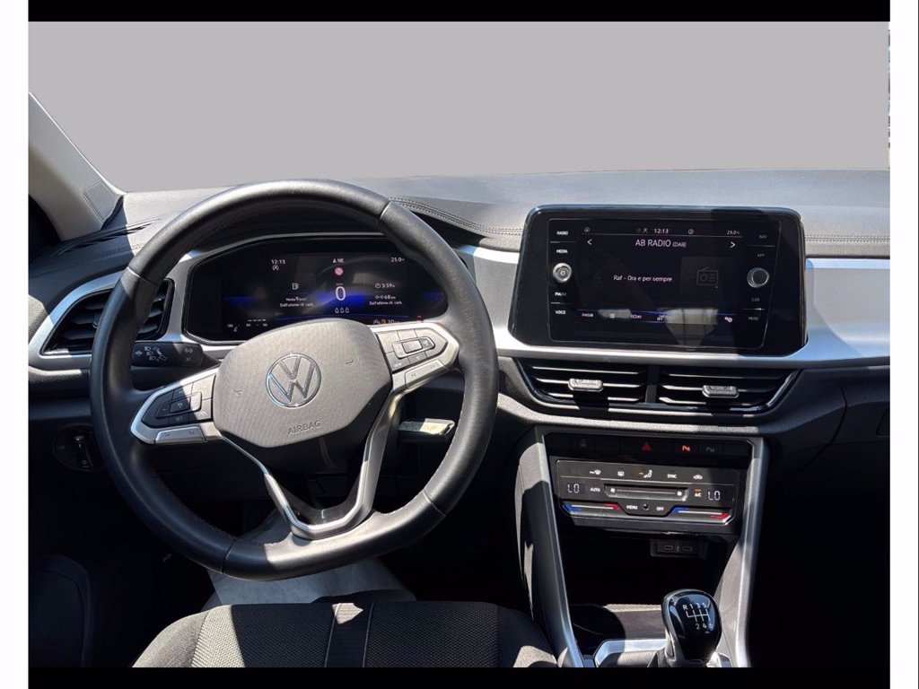 https://cdn-sm.caraffinity.it/images/vehicles/4749478/7/large