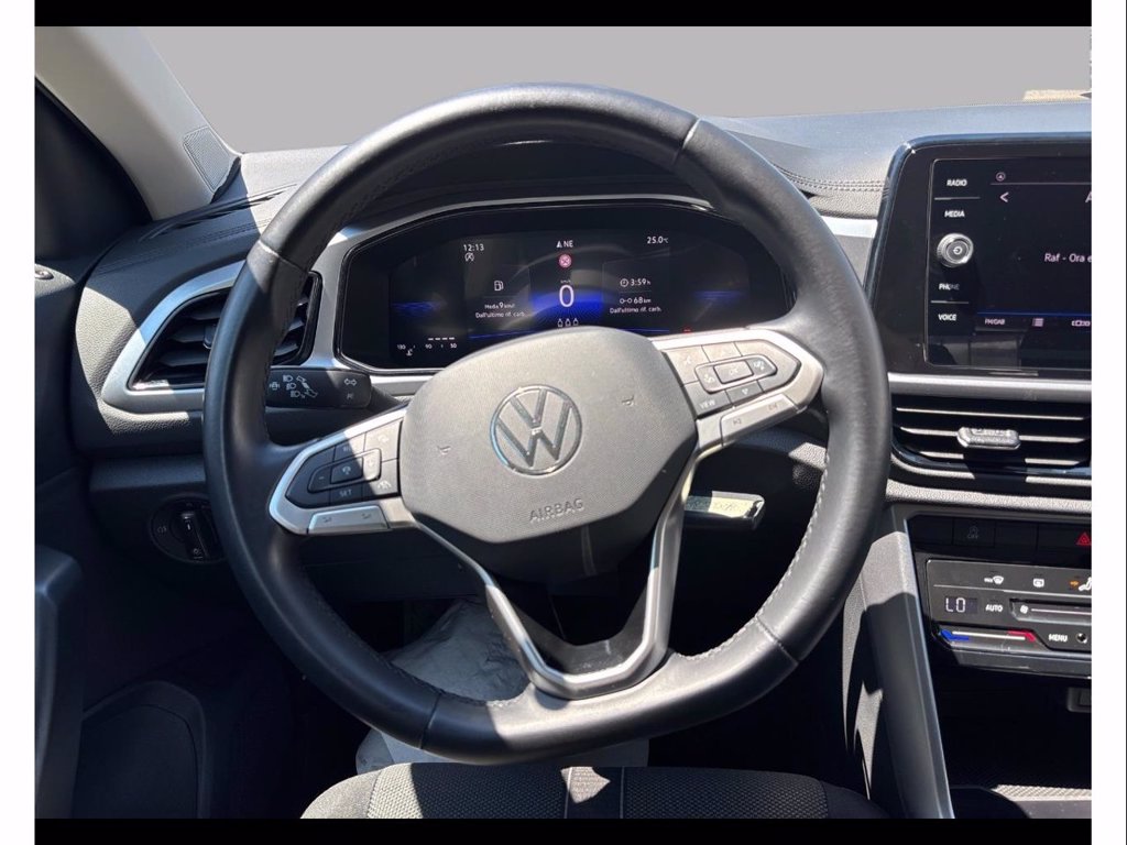 https://cdn-sm.caraffinity.it/images/vehicles/4749478/8/large