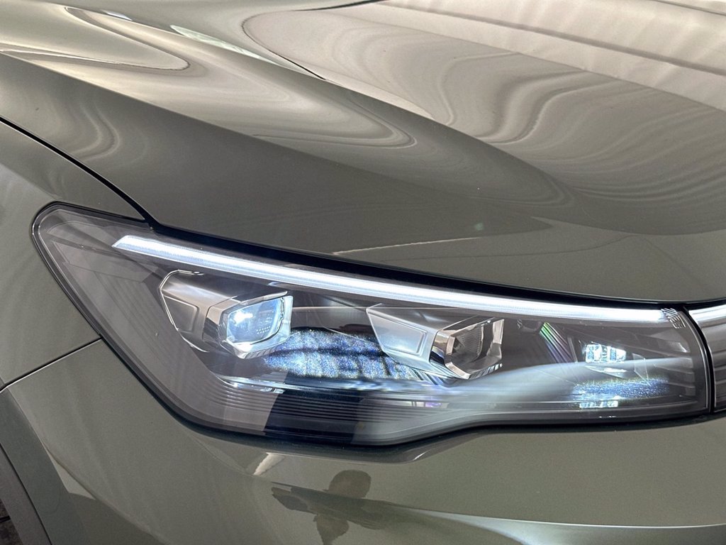 https://cdn-sm.caraffinity.it/images/vehicles/4749487/5/large
