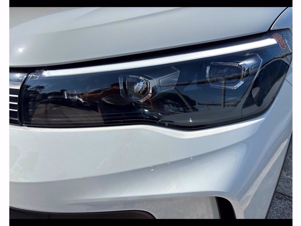 https://cdn-sm.caraffinity.it/images/vehicles/4749489/5/large