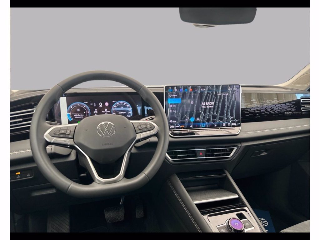 https://cdn-sm.caraffinity.it/images/vehicles/4749490/7/large