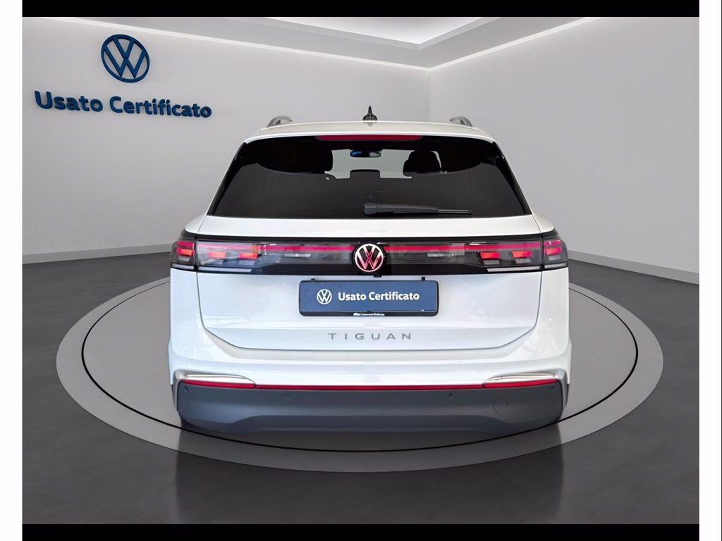 https://cdn-sm.caraffinity.it/images/vehicles/4749491/4/large