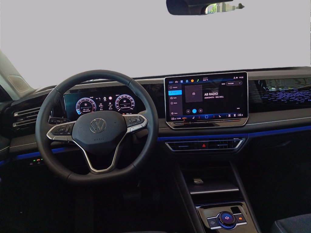 https://cdn-sm.caraffinity.it/images/vehicles/4749493/7/large