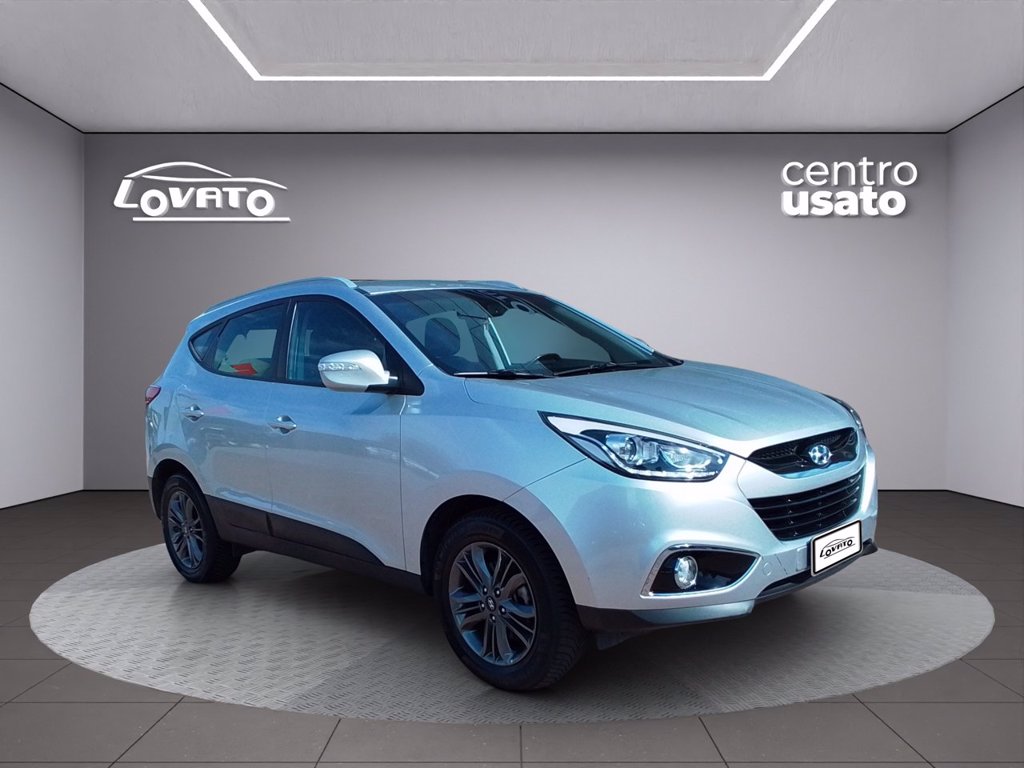 https://cdn-sm.caraffinity.it/images/vehicles/4750749/6/large